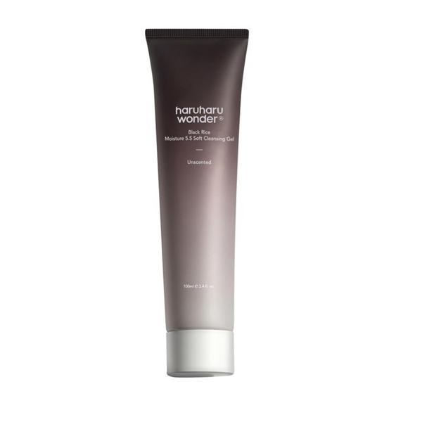 Haruharu Wonder Black Rice Moisture 5.5 Soft Cleansing Gel for gentle cleansing, hydration, and pH balance